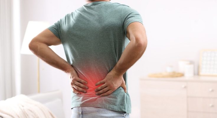 6-signs-your-back-pain-might-be-an-emergency-inside-other-news